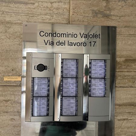 Splendido Appartamento In Zona Fiera A Bologna Exterior foto